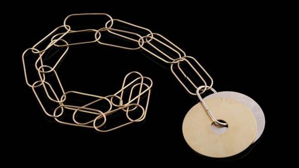 A gold necklace by the American jeweler and sculptor Irena Borzena Ustjanowski, known artistically as “IBU.” It belonged to Victoria de Rothschild and will be auctioned in March.