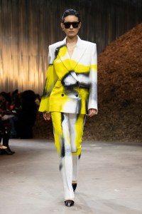 Alexander McQueen RTW Fall 2022
