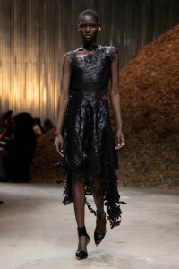 Alexander McQueen RTW Fall 2022