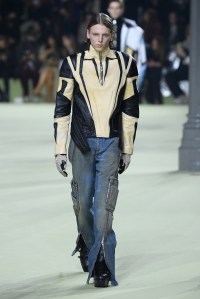 Balmain RTW Fall 2022
