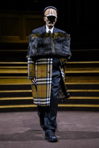 Burberry RTW Fall 2022
