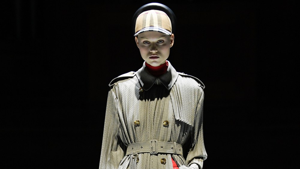 Burberry RTW Fall 2022