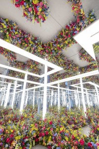 A look at the Miss Dior pop-up .