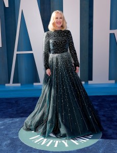 Catherine O'Hara at the Vanity Fair Oscar Party held at the Wallis Annenberg Center for the Performing Arts on March 27th, 2022 in Beverly Hills, California.