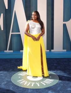 Mindy Kaling at the Vanity Fair Oscar Party held at the Wallis Annenberg Center for the Performing Arts on March 27th, 2022 in Beverly Hills, California.