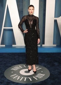 Alexandra Daddario at the Vanity Fair Oscar Party held at the Wallis Annenberg Center for the Performing Arts on March 27th, 2022 in Beverly Hills, California.
