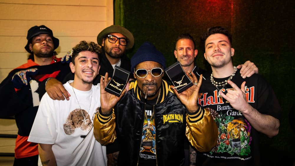 New FaZe Clan Board Member Snoop Dogg with FaZe Clan