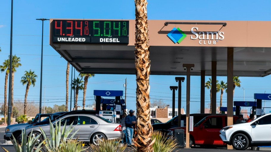 Rising inflation continues to hamper retailers faced with "thinning margins and extremely price-conscious shoppers," a Revionics exec said.