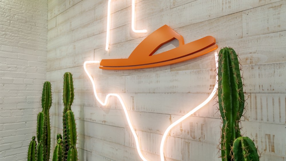 Hari Mari Flip-Flop Dallas