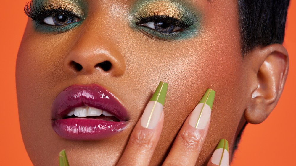 Kyutee Beauty 'That Chick' peel and press nails