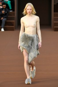 Loewe RTW Fall 2022