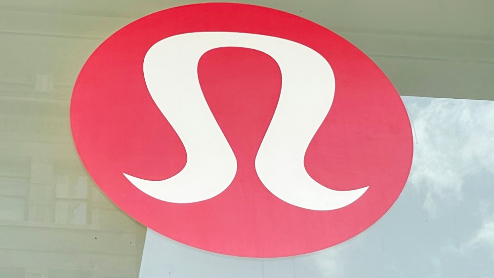 Lululemon finally announced four footwear styles on March 8, 2022.