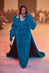 Off-White High Fashion Fall 2022