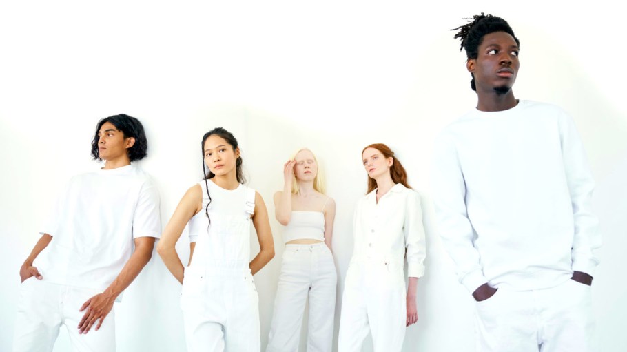Fashion development company Stateless Inc. opens enrollment in its fashion incubator, which will nurture two emerging designers a year.