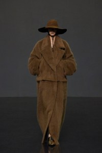 Uma Wang RTW Fall 2022