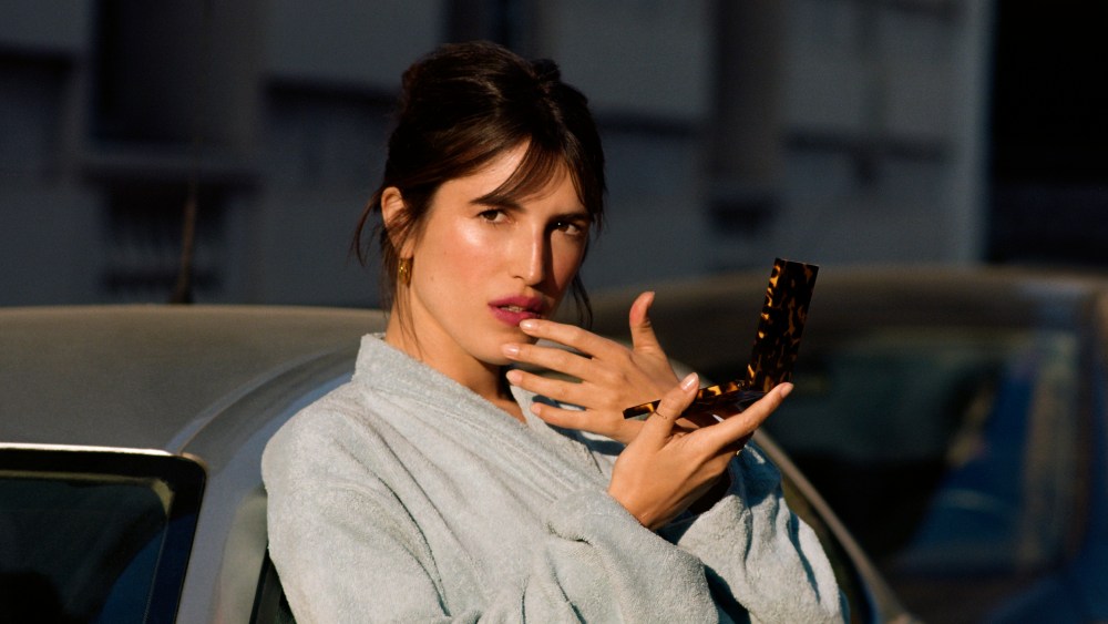 Jeanne Damas with the new Les Filles en Rouje face palette.