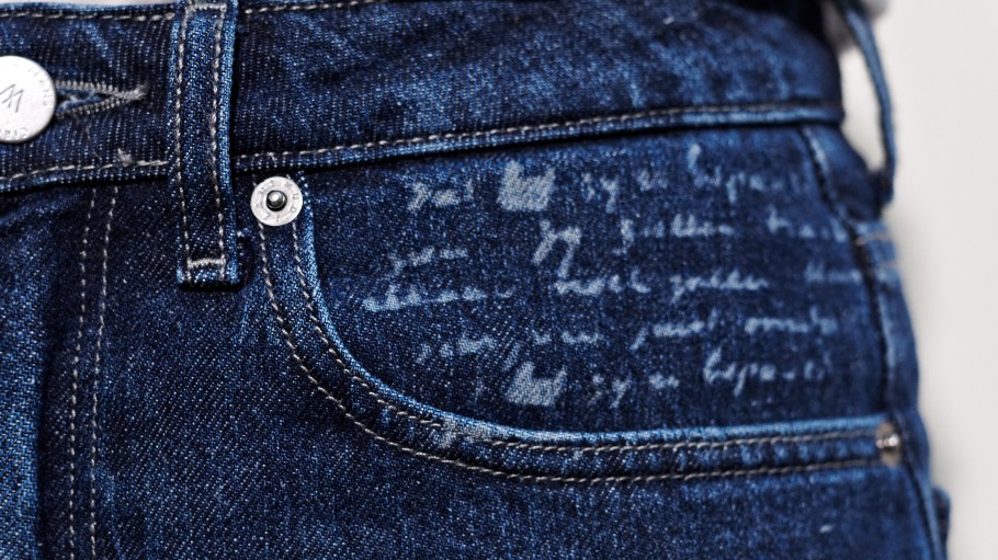 an Gogh Museum MUD Jeans