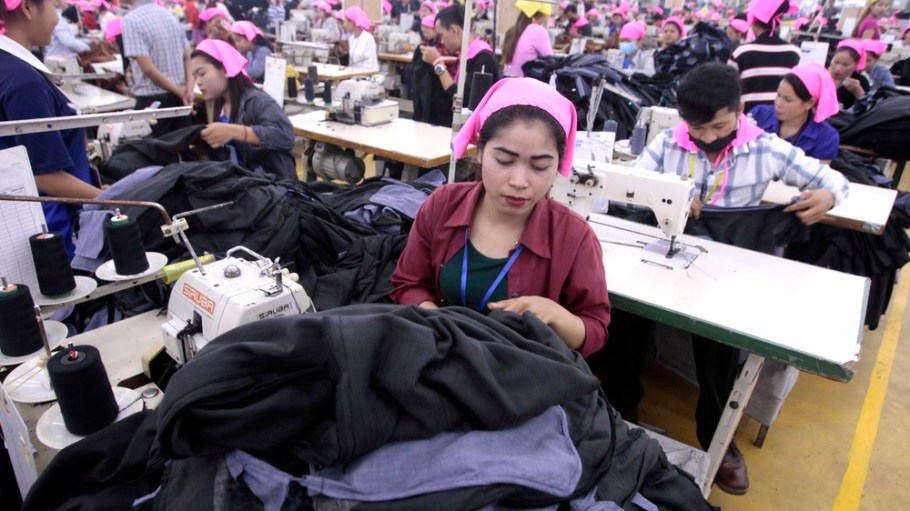 Cambodia Hun Sen Visit Workers
