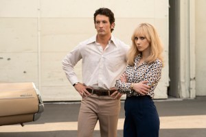 Pictured: Miles Teller as Al Ruddy and Juno Temple as Bettye McCartt of the Paramount+ original series THE OFFER. Photo Cr: Nicole Wilder/Paramount+ ©2022 Paramount Pictures. All Rights Reserved.