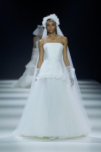 Viktor & Rolf Mariage Spring 2023