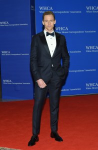 Tom Hiddleston attends the White House Correspondents' Association Dinner at the Washington Hilton Hotel, Saturday, April 30, 2016, in Washington. (Photo by Evan Agostini/Invision/AP)