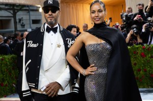 Alicia Keys and Swizz Beatz wore Tiffany & Co, with Swizz wearing several pieces from the Schlumberger Collection.