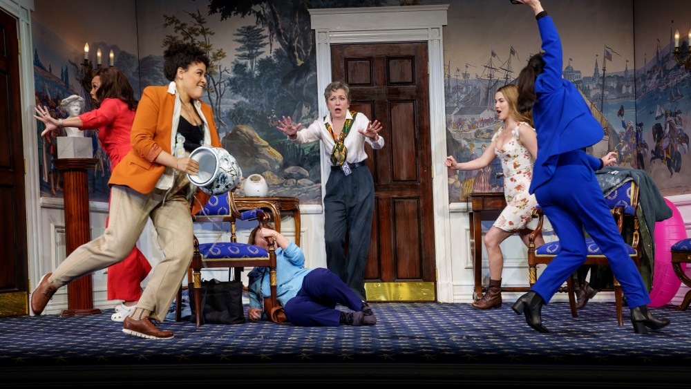 POTUSDirected by Susan StromanWritten by Selina FillingerPhoto by ©Paul Kolnikpaul@paulkolnik.comNYC 917-673-3003