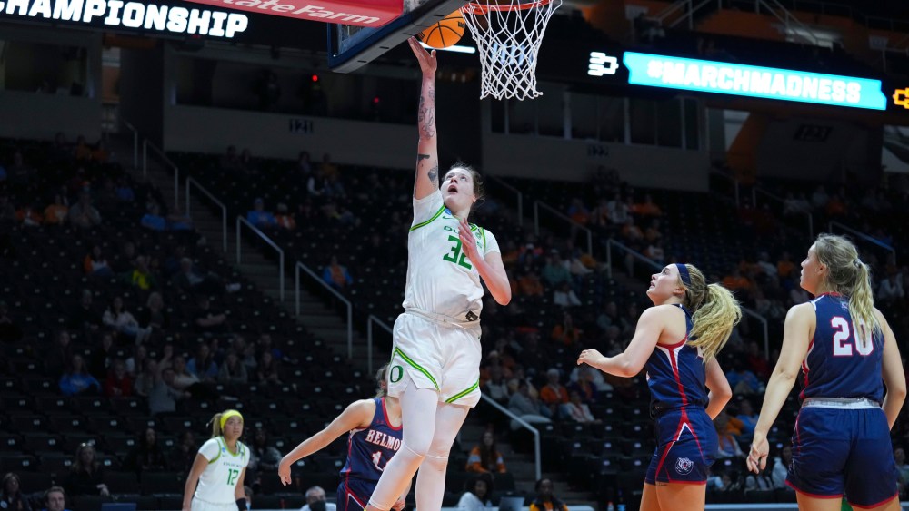 Sedona Prince #32 of the Oregon Ducks shoots the ball during the 2022 NCAA Women's Basketball Tournament.