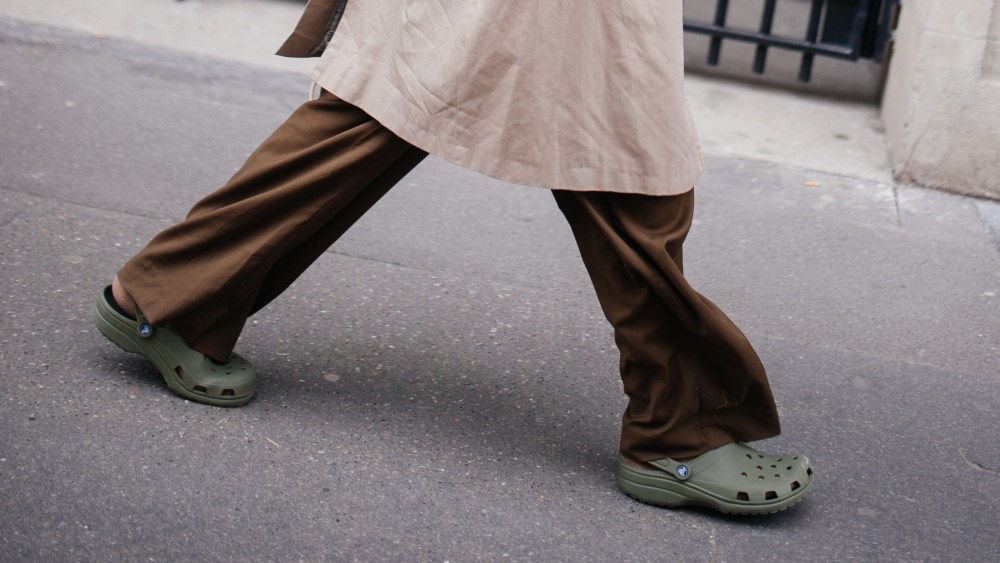 Street Style at Paris Fashion Week Fall 2022