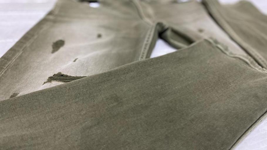 Kaiser and DyStar collaborated on Advanced Used Look, a waterless solution that achieves garment fading without using hazardous chemicals.