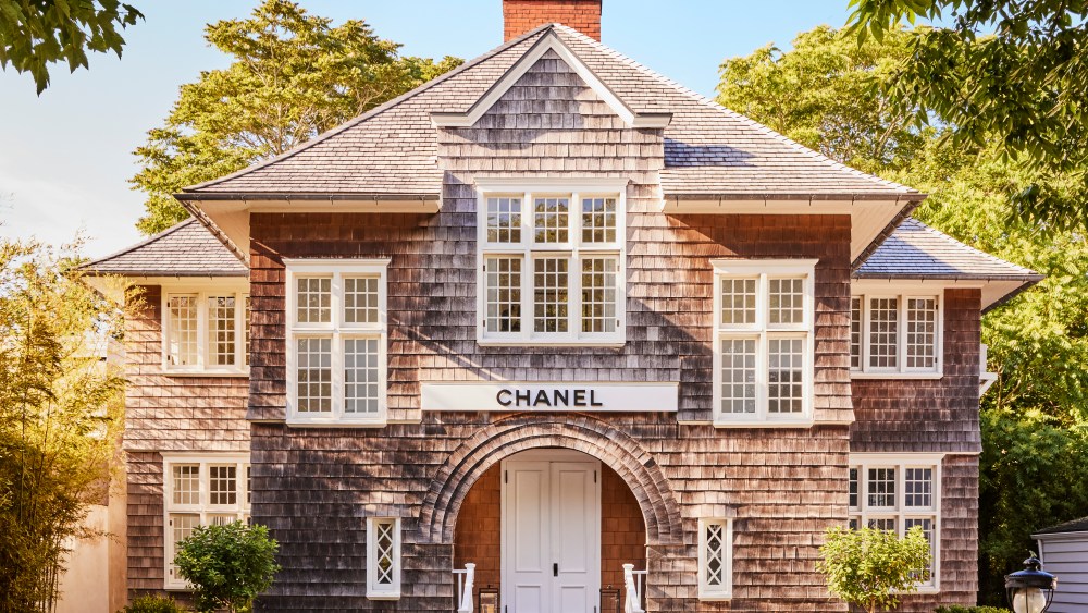 Chanel opens an ephemeral shop at 26 Newtown Lane in East Hampton. on rmep