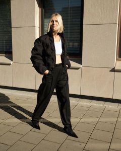 A look from Bobkova.