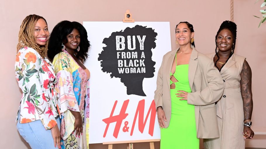 After two years of partnership, H&M and Buy From A Black Woman (BFABW) announced Tracee Ellis Ross, Actress, Producer and CEO, as the non-profit’s new ambassador for 2022.