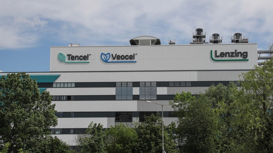 The managing board of Lenzing AG carried out a comprehensive review of corporate strategy to maximize growth opportunities.