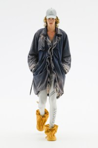 Loewe Men’s Spring 2023