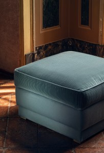 Ginza Pouf, Khotan Calcedonio