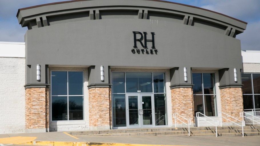 Despite softening consumer demand, RH increased net revenues by 11 percent from $861 million in the first quarter of 2021 to $957 million this quarter.