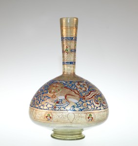 A bottle in gilded and enamelled glass from the Calouste Gulbenkian collection.