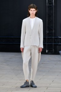 Issey Miyake Men's Spring 2023