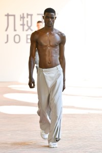 Joeone Men's Spring 2023
