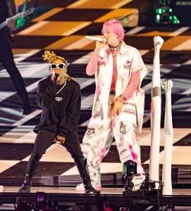 Lil Wayne and Machine Gun Kelly performs onstage during Machine Gun Kelly: "Mainstream Sellout Tour" at the Kia Forum on July 13, 2022 in Inglewood, California.