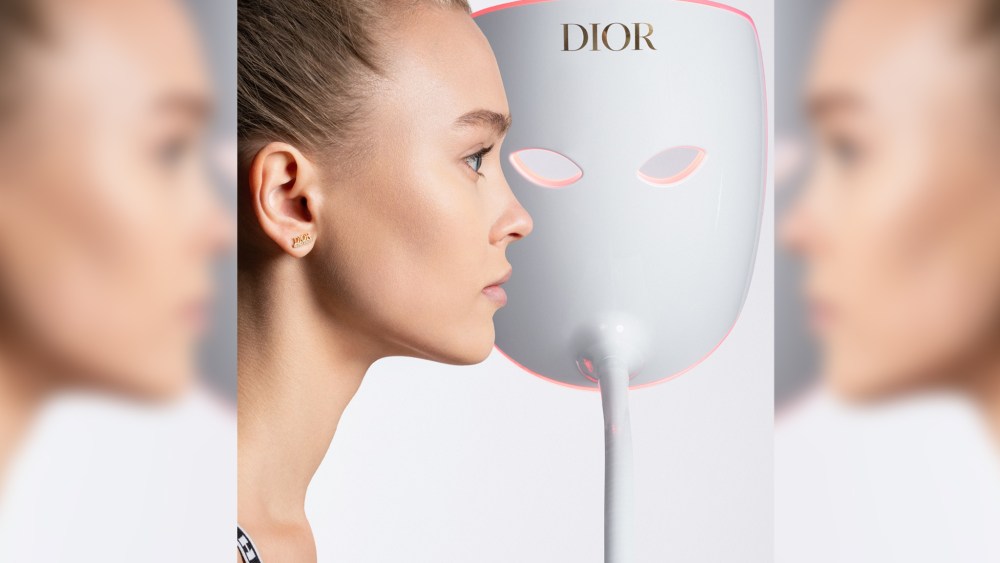 The Dior LED mask.