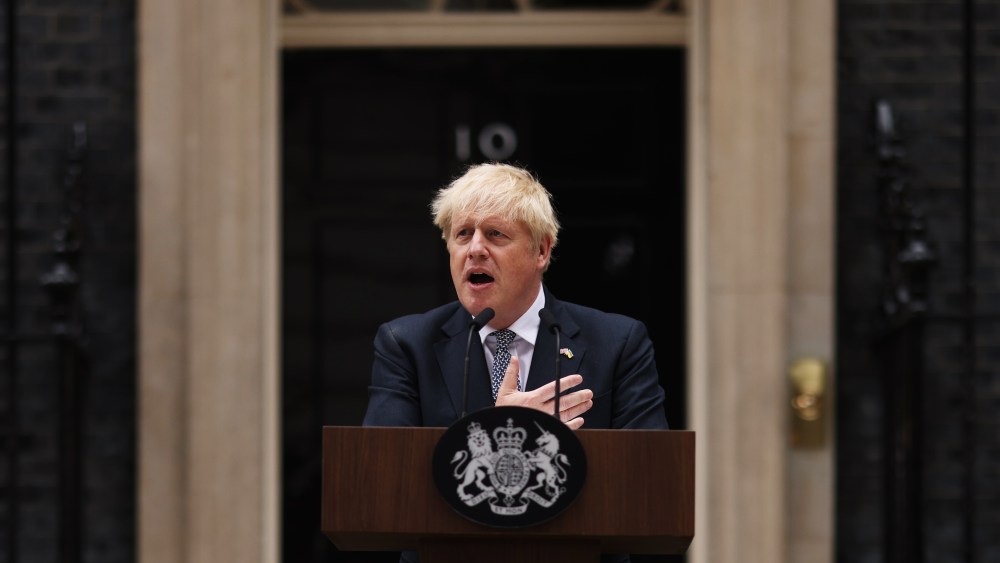 LONDON, ENGLAND - JULY 07: UK Prime Minister Boris Johnson addresses the nation as he announces his resignation outside 10 Downing Street, on July 7, 2022 in London, England. After a turbulent term in office, Boris Johnson will resign from his roles as Conservative Party Leader and Prime Minister today after coming under pressure from his party. Eton and Oxford-educated Alexander Boris de Pfeffel Johnson, MP for Uxbridge and South Ruislip, was elected as Prime Minister in the 2019 General Election.  (Photo by Dan Kitwood/Getty Images)