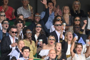 LONDON, ENGLAND - JULY 03: Alexa Chung, Alec Maxwell, Edward Enninful and Sienna Miller attend the All England Lawn Tennis and Croquet Club on July 03, 2022 in London, England. (Photo by Karwai Tang/WireImage)