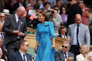LONDON, ENGLAND - JULY 05: Catherine, Duchess of Cambridge and Prince William, Duke of Cambridge are seen in the Royal Box before Novak Djokovic of Serbia plays a forehand against Jannik Sinner of Italy during their Men's Singles Quarter Final match on day nine of The Championships Wimbledon 2022 at All England Lawn Tennis and Croquet Club on July 05, 2022 in London, England. (Photo by Julian Finney/Getty Images)