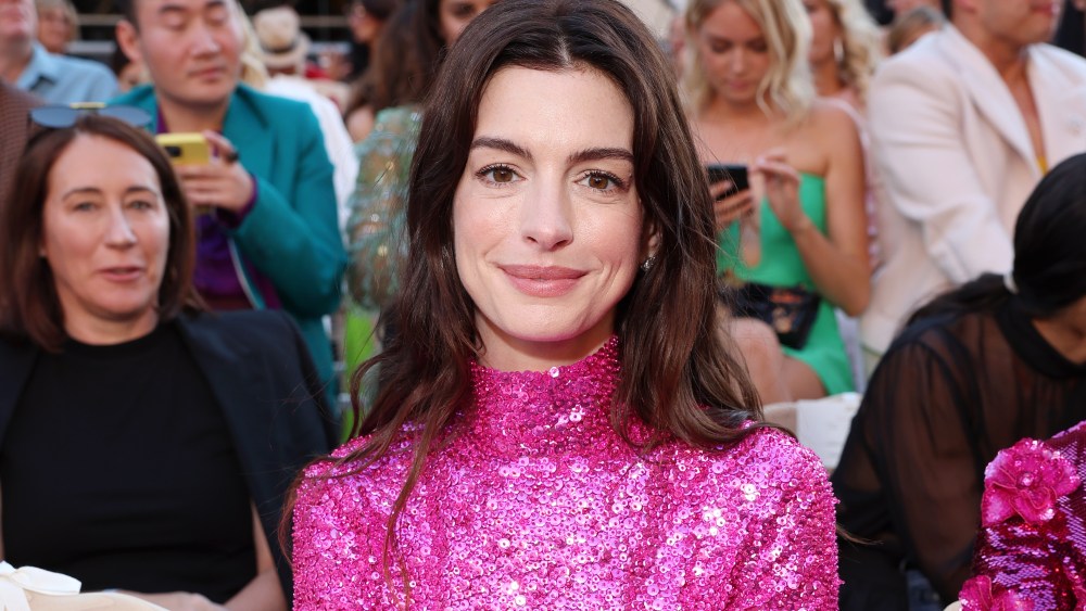 ROME, ITALY - JULY 08: Anne Hathaway attends the Valentino Haute Couture Fall/Winter 22/23 fashion show on July 08, 2022 in Rome, Italy. (Photo by Daniele Venturelli/WireImage)