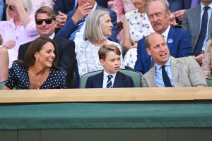 LONDON, ENGLAND - JULY 10: Catherine, Duchess of Cambridge, Prince George of Cambridge and Prince William, Duke of Cambridge attend The Wimbledon Men's Singles Final at the All England Lawn Tennis and Croquet Club on July 10, 2022 in London, England. (Photo by Karwai Tang/WireImage)