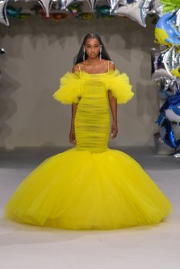Giambattista Valli Couture Fall 2022