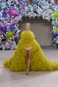 Giambattista Valli Couture Fall 2022