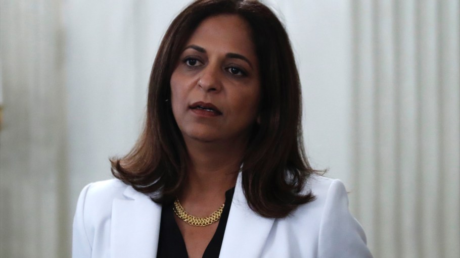 Gap Inc. CEO and president Sonia Syngal will step down from her position and from the company's board, departing the company following a brief transition.